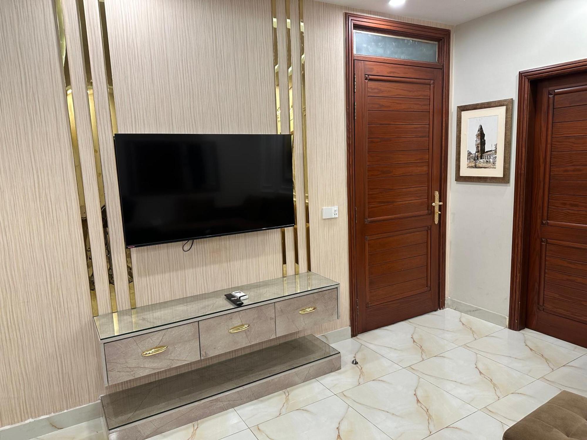 Imperial Suites Lahore Exterior photo