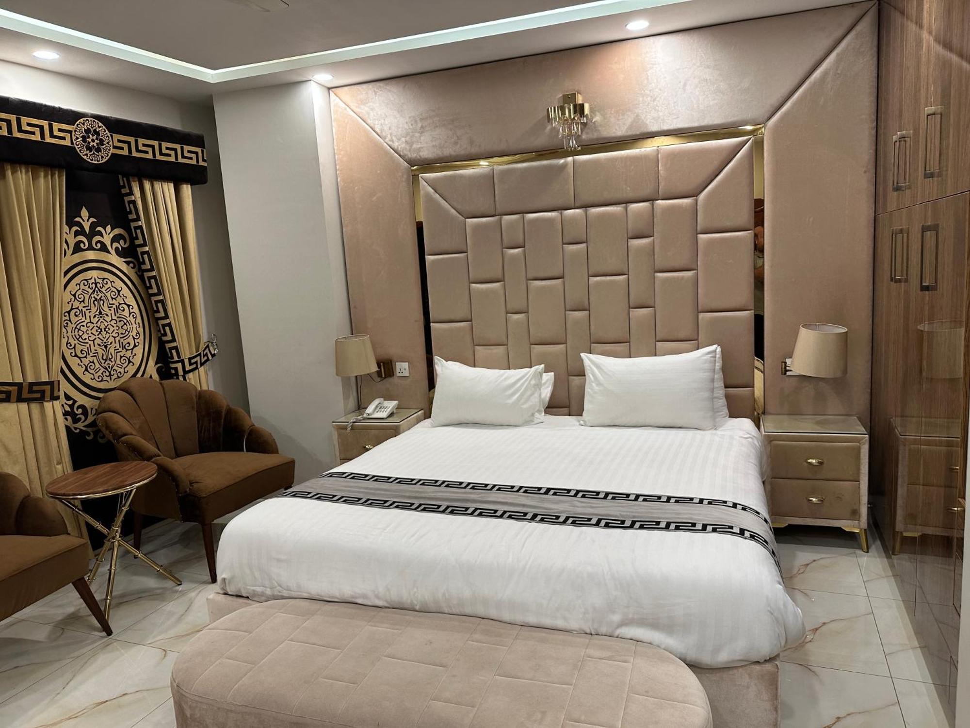 Imperial Suites Lahore Exterior photo