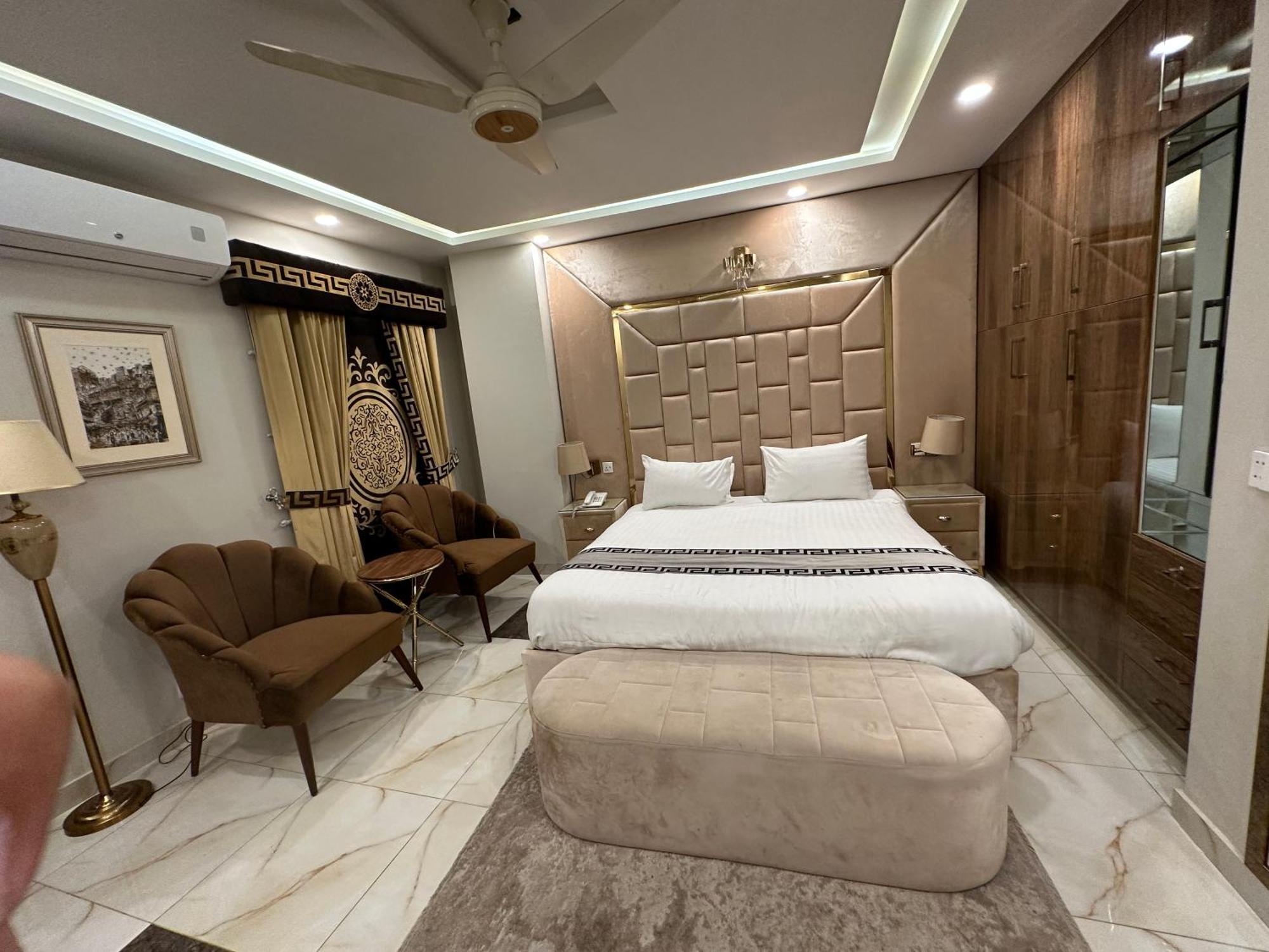 Imperial Suites Lahore Exterior photo