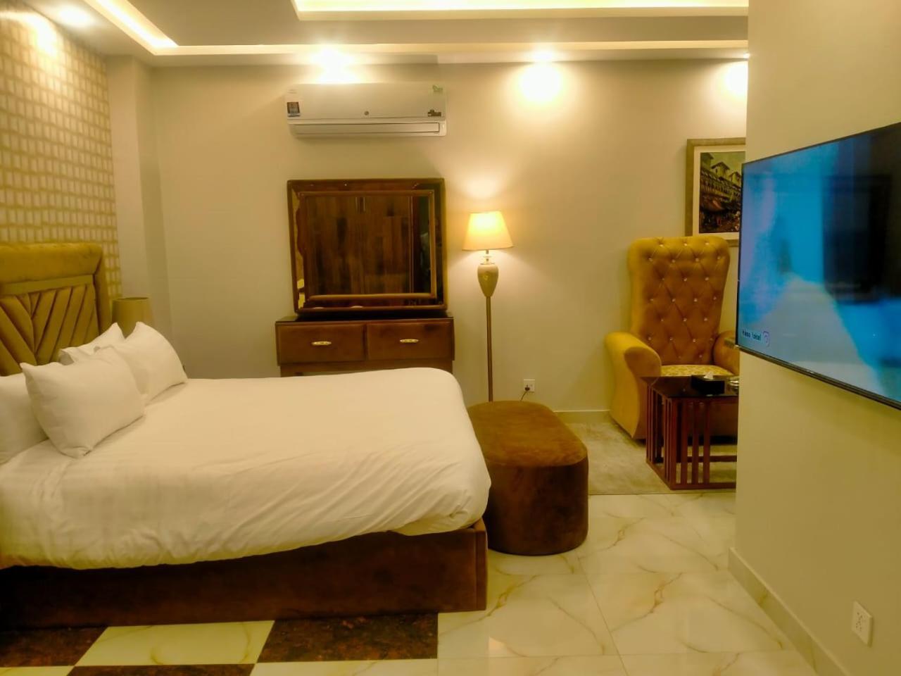 Imperial Suites Lahore Exterior photo