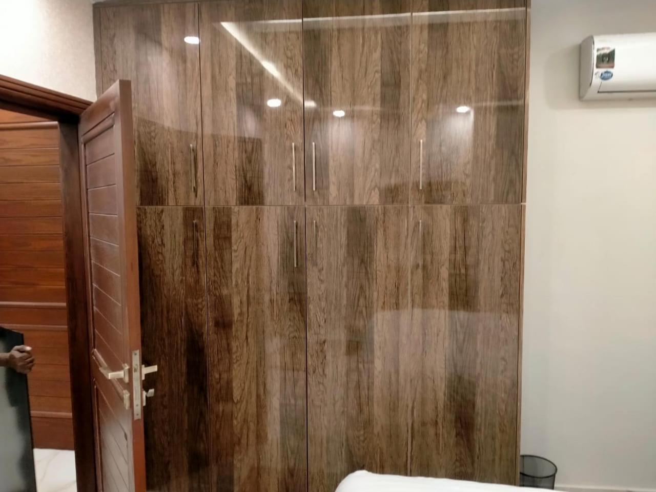 Imperial Suites Lahore Exterior photo
