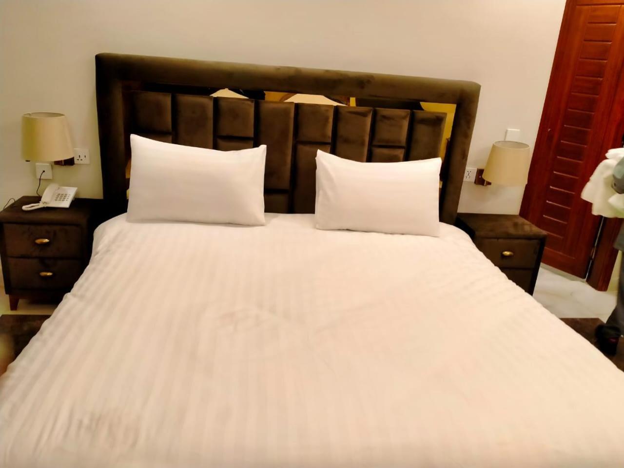 Imperial Suites Lahore Exterior photo